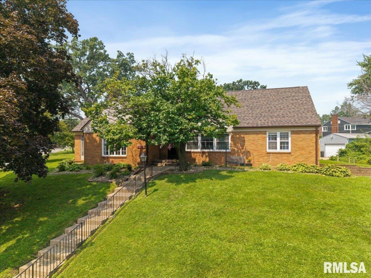 2320 26th Street, Rock Island, IL 61201 Main Photo