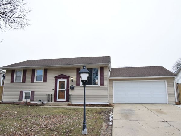 407 Concord Drive, Streamwood, IL 60107