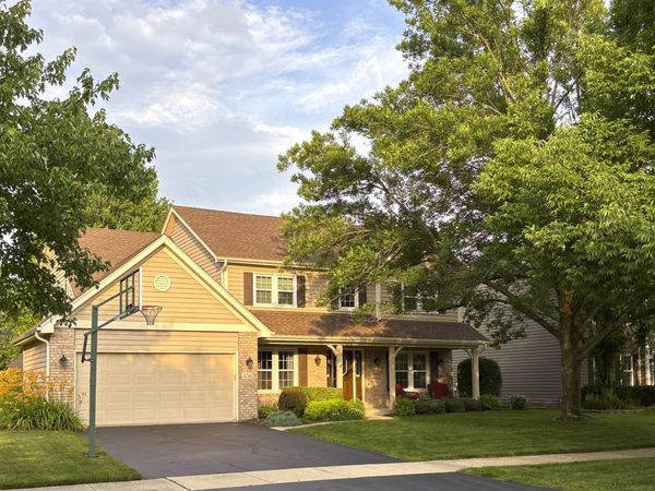 3740 Caine Drive, Naperville, IL 60564