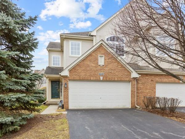 6131 Canterbury Lane, Hoffman Estates, IL 60192