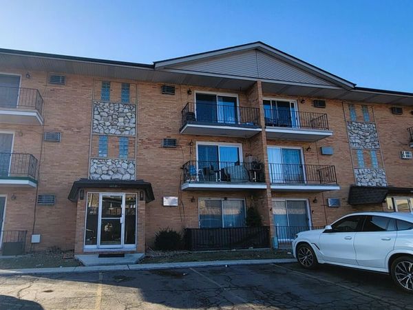 7550 W 111th Street, Unit 1B, Worth, IL 60482