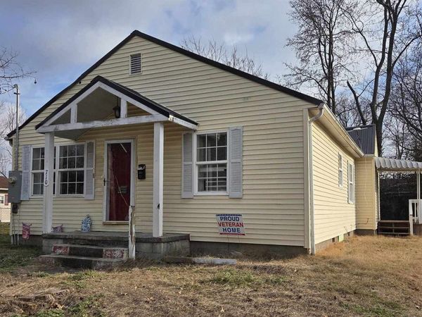 710 S Main Street, Harrisburg, IL 62946