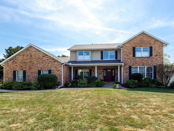 2919 E 44th Court, Davenport, IA 52807