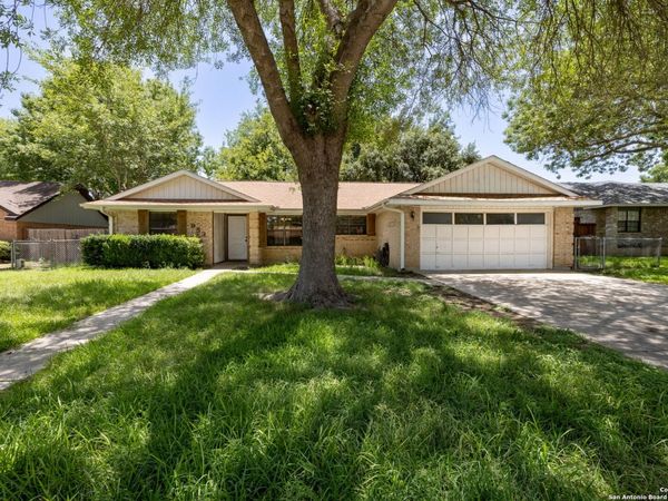 953 Lazy Trail, New Braunfels, TX 78130