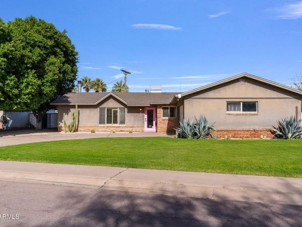 8450 E MONTECITO Avenue, Scottsdale, AZ 85251