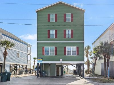 3206 N Ocean Blvd., North Myrtle Beach, SC 29582