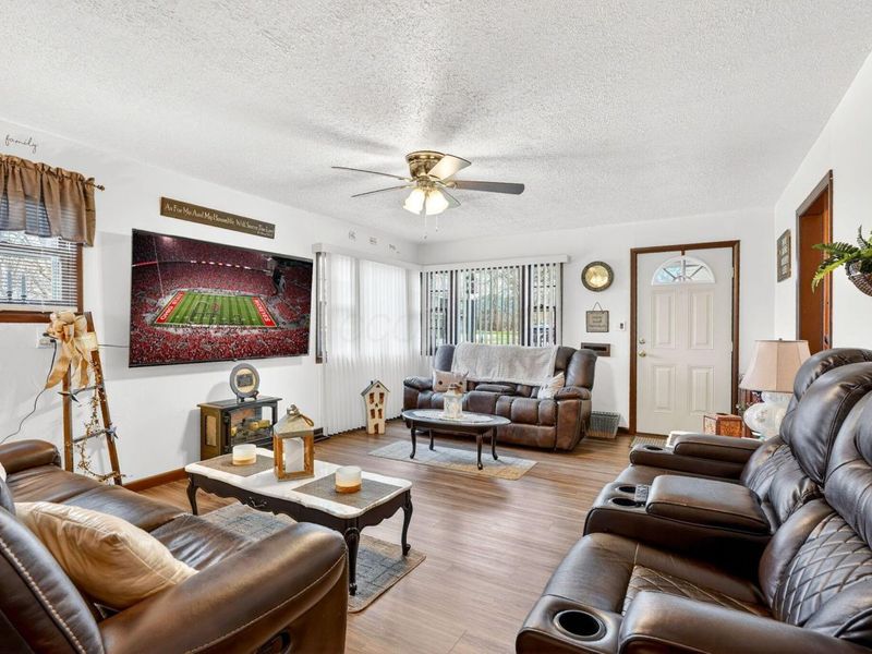 319 N Park Avenue, Wellston, OH 45692 Photo 9