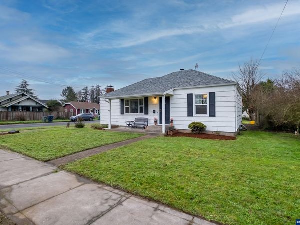 590 Monmouth St, Independence, OR 97351