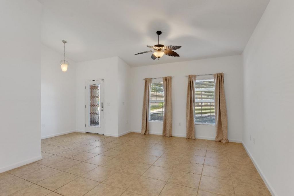 107 Carlisle Way, Sebastian, FL 32958 Photo