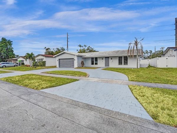 4001 N 41st Ct, Hollywood, FL 33021