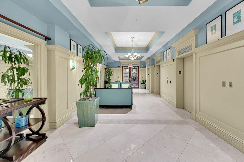 3020 NE 32nd Avenue, Unit 805, Fort Lauderdale, FL 33308 Photo