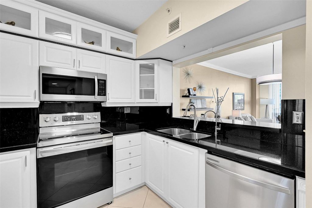 3020 NE 32nd Avenue, Unit 805, Fort Lauderdale, FL 33308 Photo