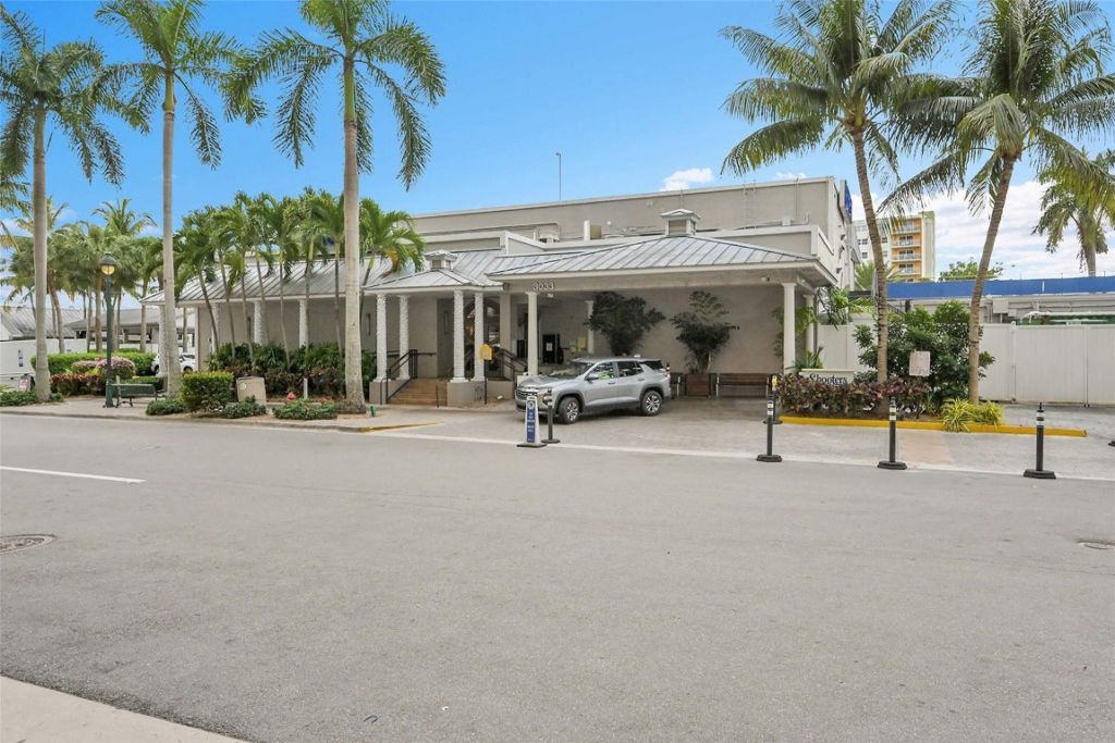 3020 NE 32nd Avenue, Unit 805, Fort Lauderdale, FL 33308 Photo