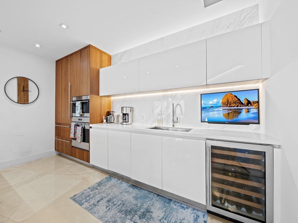 701 N Fort Lauderdale Beach Boulevard, Unit 704, Fort Lauderdale, FL 33304 Photo