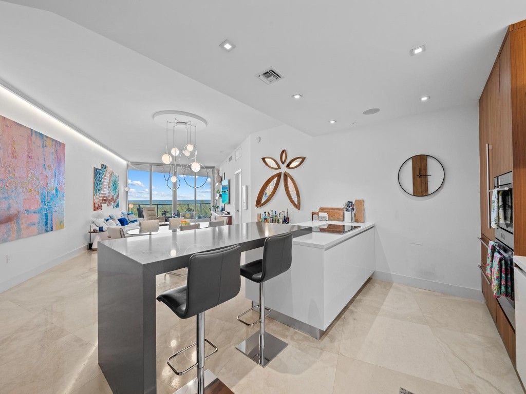 701 N Fort Lauderdale Beach Boulevard, Unit 704, Fort Lauderdale, FL 33304 Photo