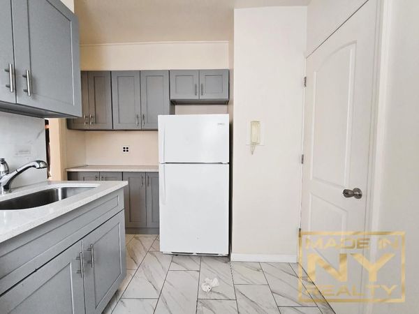 64-41 Saunders Street, Unit 5I2, Queens, NY 11374