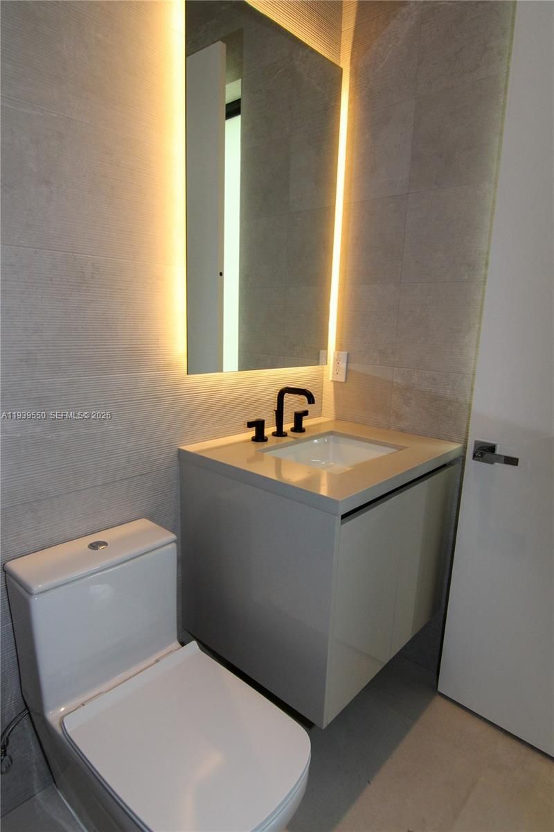 3540 Oak Ave, Miami, FL 33133 Photo