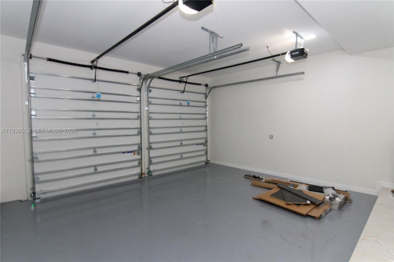 3540 Oak Ave, Miami, FL 33133 Photo