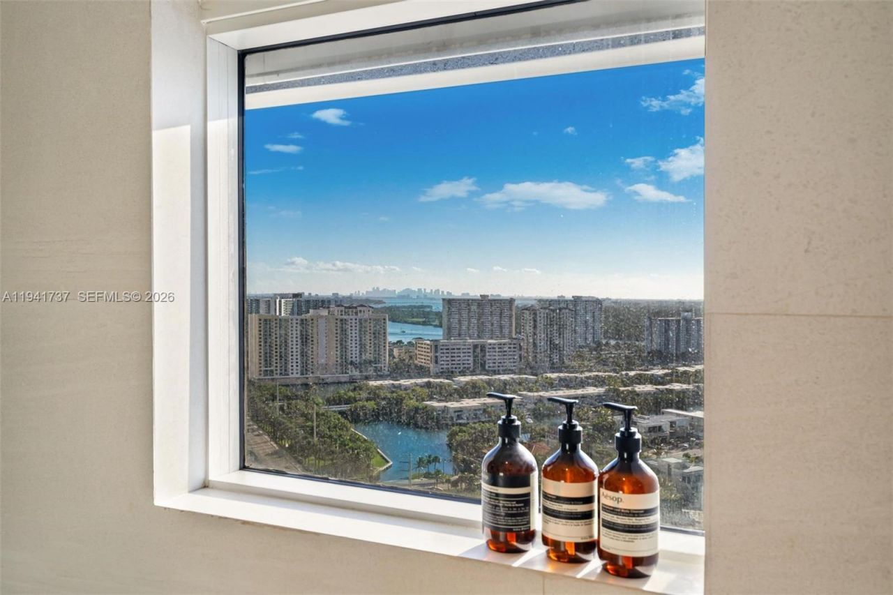 16485 Collins Ave , Unit 2438, Sunny Isles Beach, FL 33160 Photo