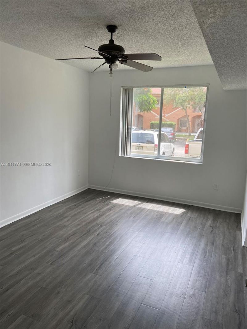 6960 SW 39th St, Unit E107, Davie, FL 33314 Main Photo