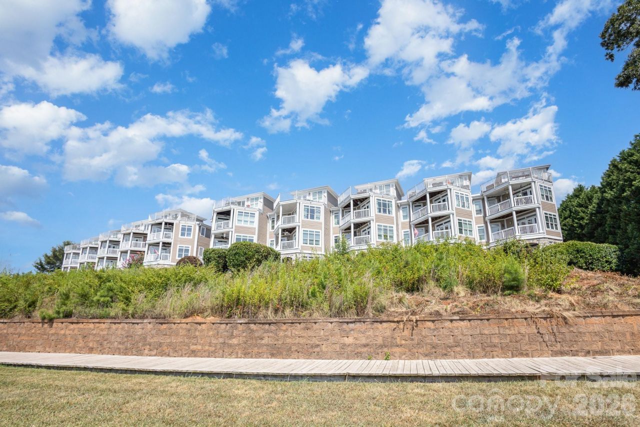 637 Williamson Road, Unit 109, Mooresville, NC 28117 Main Photo