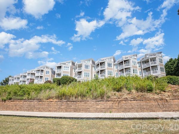 637 Williamson Road, Unit 109, Mooresville, NC 28117