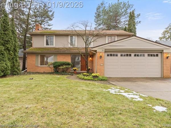 81 Moross Road, Grosse Pointe Farms, MI 48236