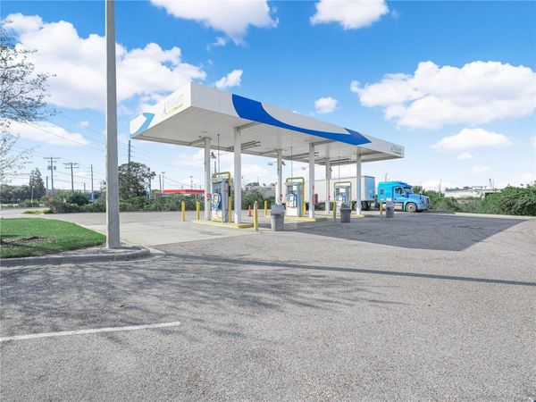 5030 MADISON AVENUE, TAMPA, FL 33619