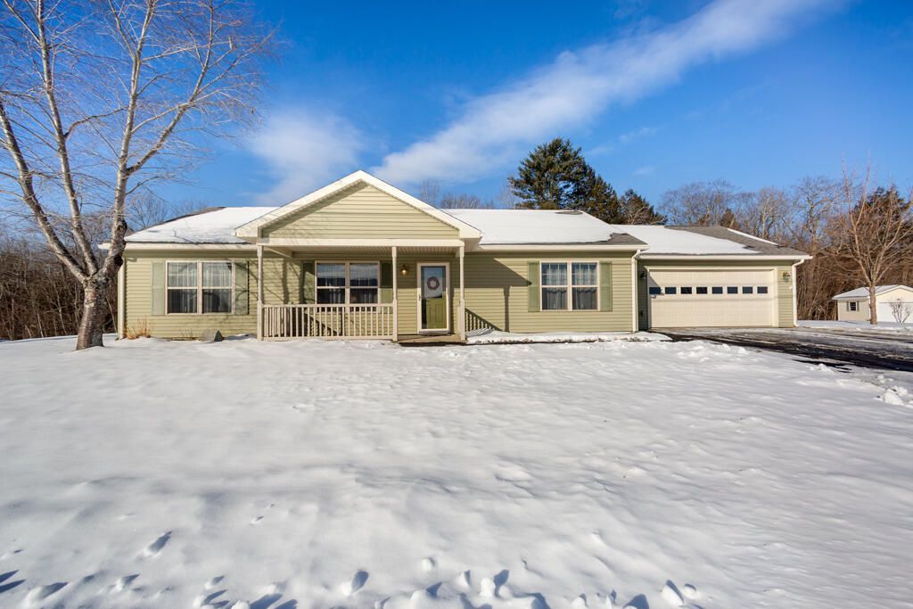 19 Fieldstone Drive, Unit 19, Oakland, ME 04963 Main Photo