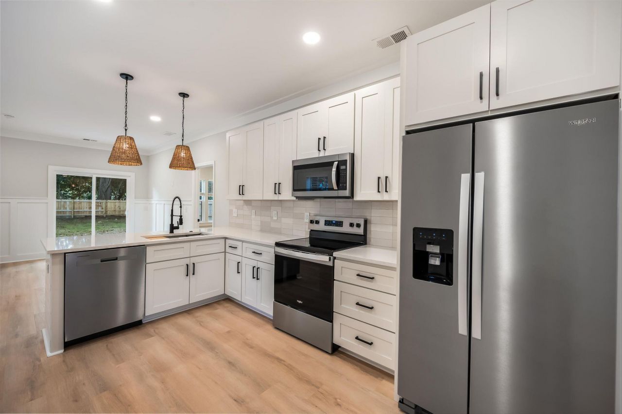 1937 Clement Avenue Photo 10