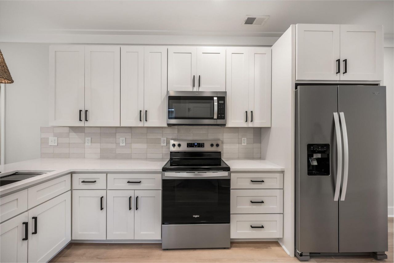 1937 Clement Avenue Photo 11