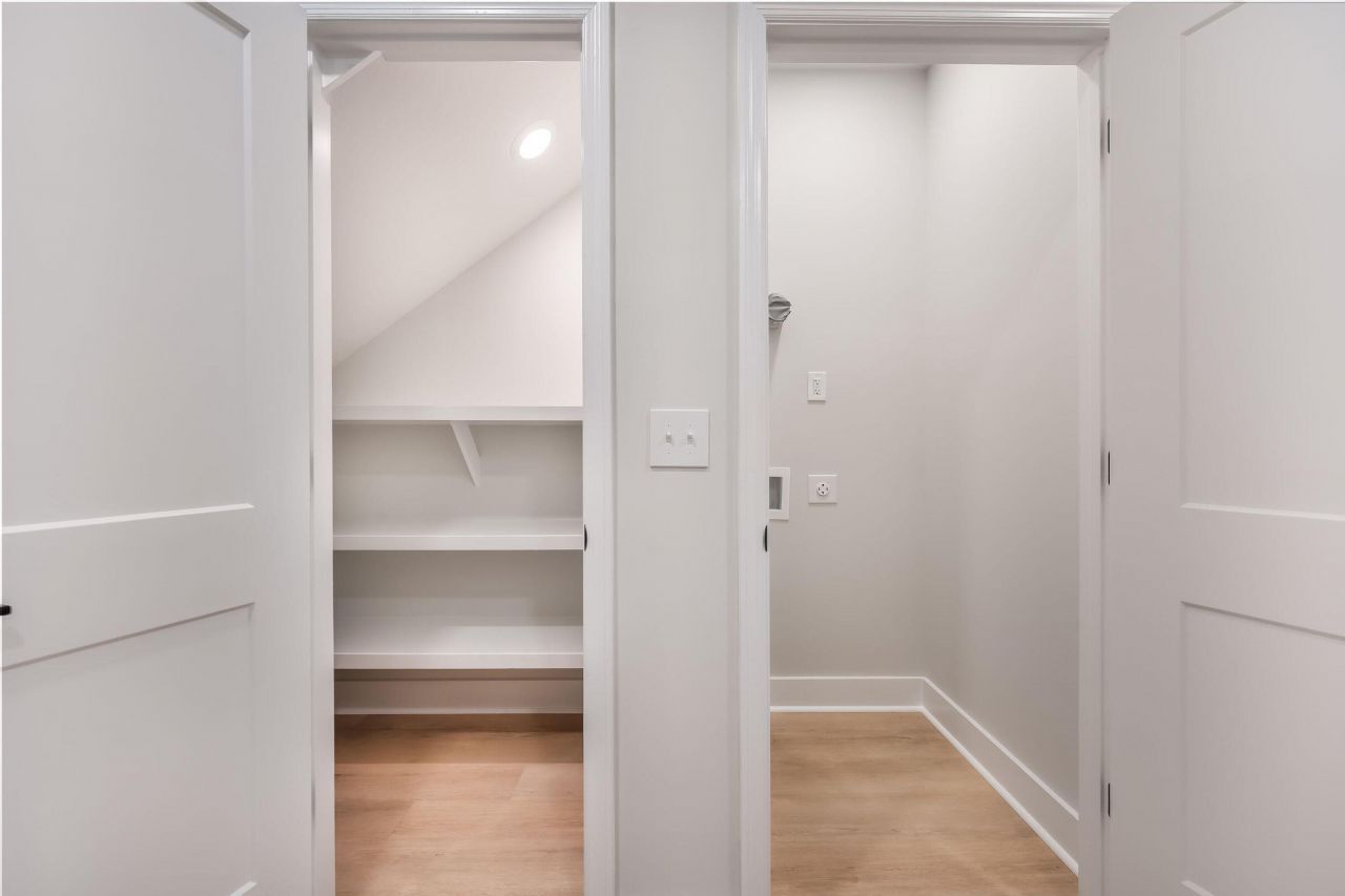 1937 Clement Avenue Photo 13