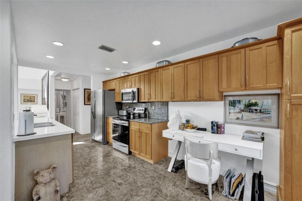 2525 SE 7th Drive, Pompano Beach, FL 33062 Photo