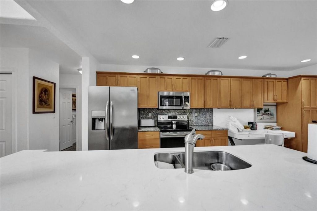 2525 SE 7th Drive, Pompano Beach, FL 33062 Photo