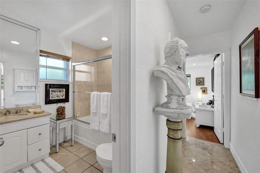 2525 SE 7th Drive, Pompano Beach, FL 33062 Photo