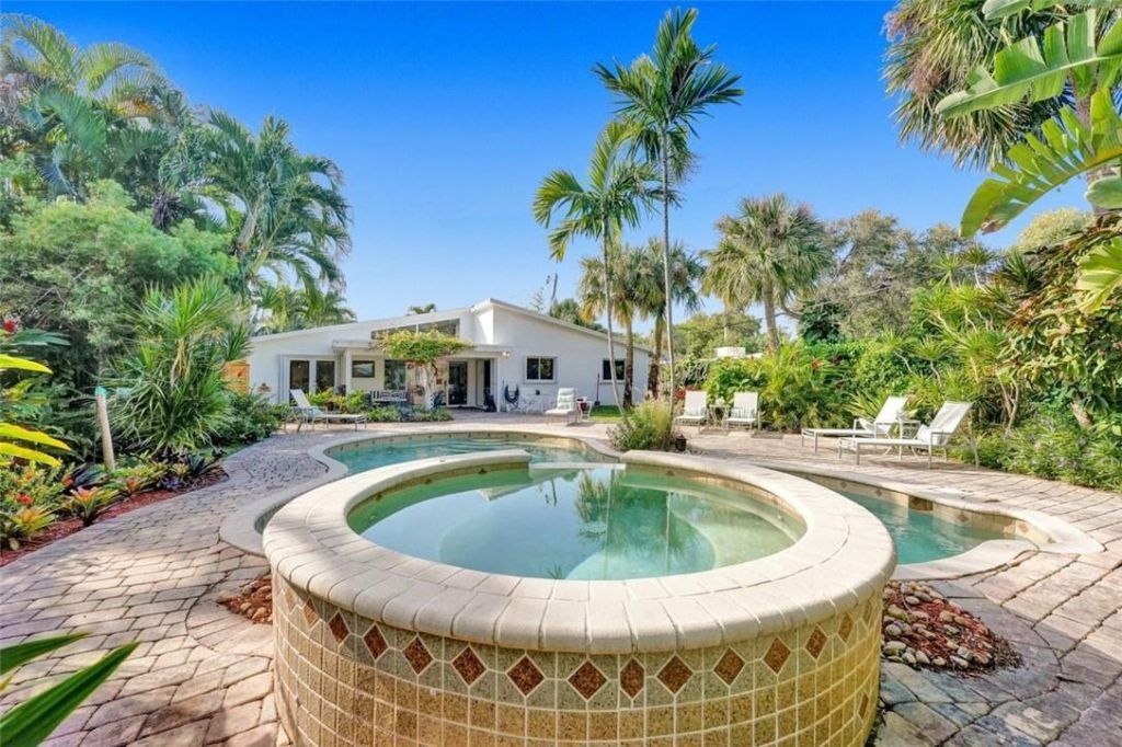 2525 SE 7th Drive, Pompano Beach, FL 33062 Photo