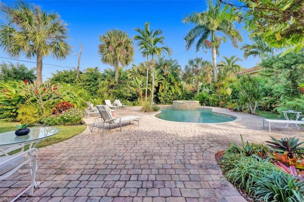 2525 SE 7th Drive, Pompano Beach, FL 33062 Photo