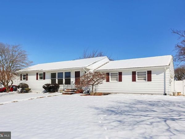 42 RUNNING BROOK ROAD W, EWING, NJ 08638