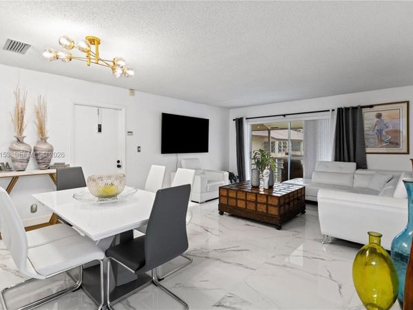 335 W Laurel Drive, Unit 8M, Margate, FL 33063