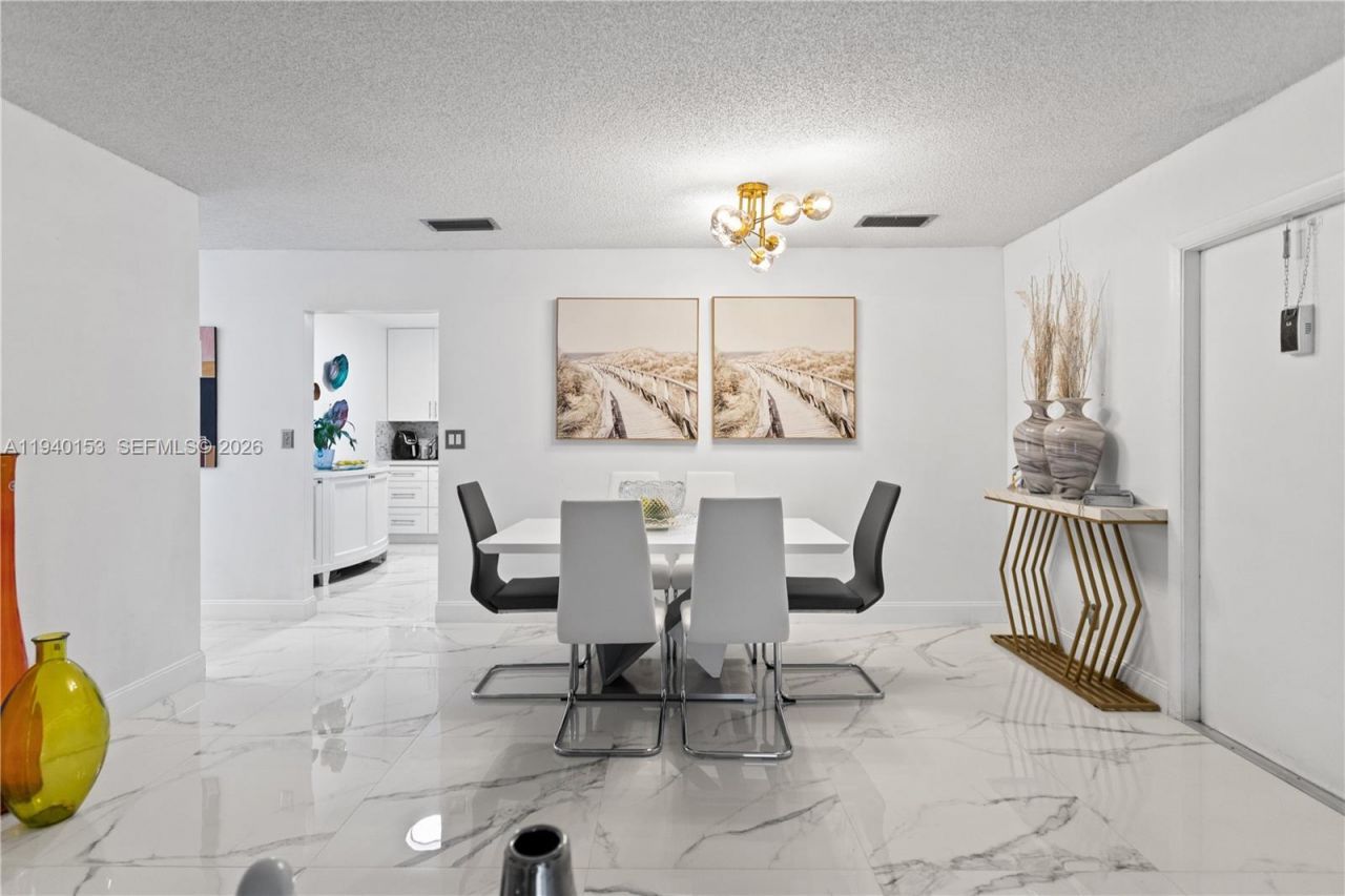 335 W Laurel Drive, Unit 8M, Margate, FL 33063 Photo