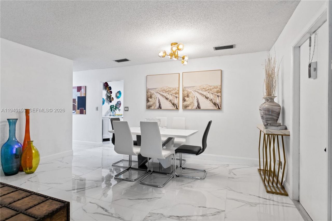 335 W Laurel Drive, Unit 8M, Margate, FL 33063 Photo
