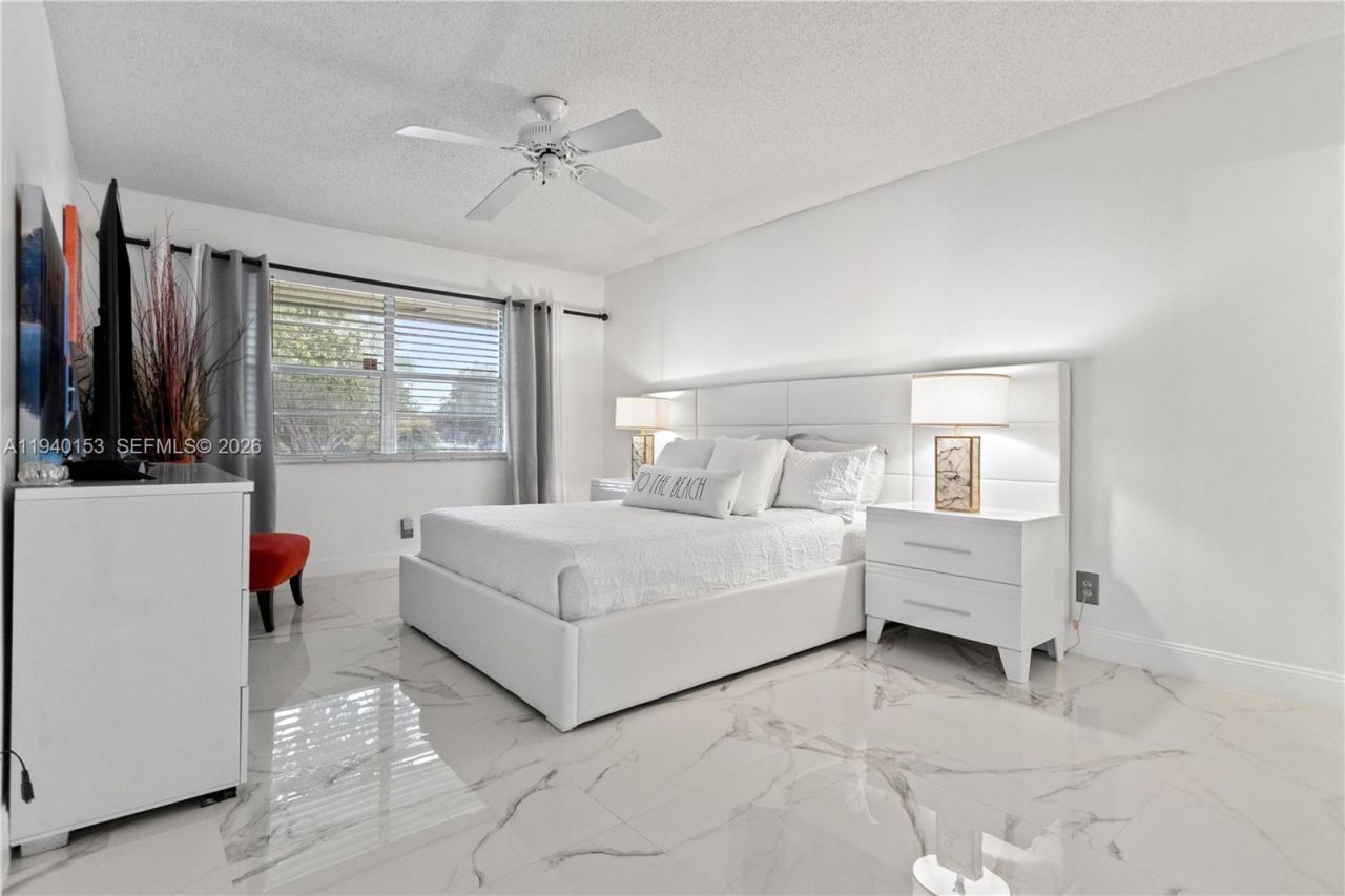 335 W Laurel Drive, Unit 8M, Margate, FL 33063 Photo