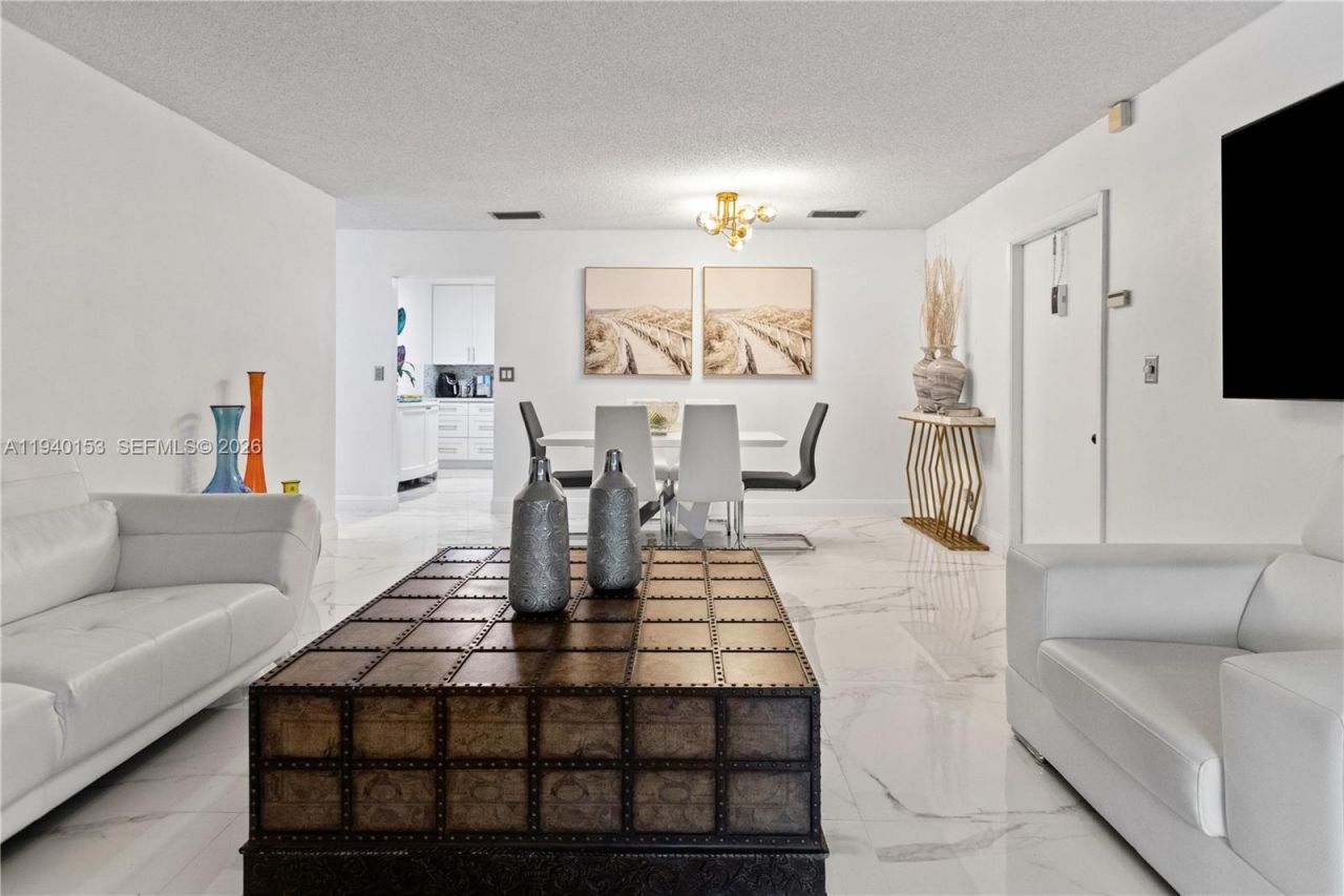 335 W Laurel Drive, Unit 8M, Margate, FL 33063 Photo