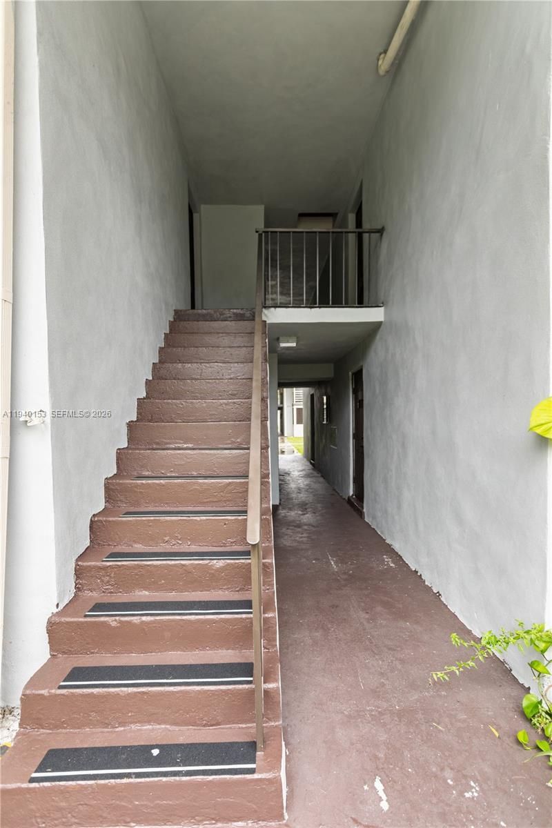 335 W Laurel Drive, Unit 8M, Margate, FL 33063 Photo