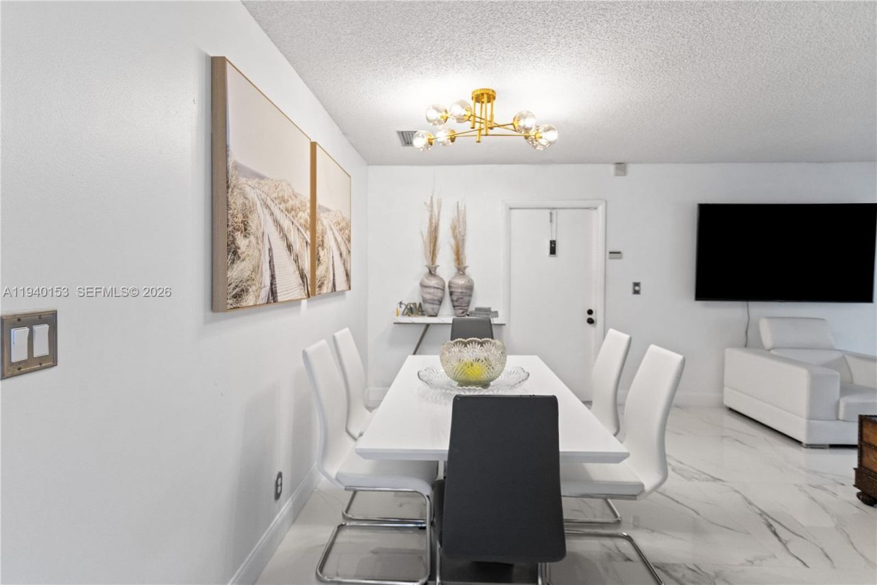 335 W Laurel Drive, Unit 8M, Margate, FL 33063 Photo