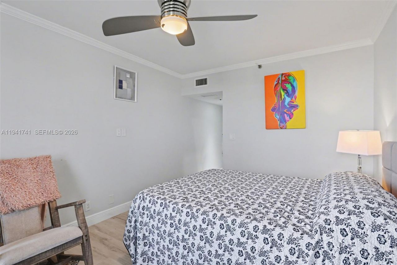 300 Three Islands Blvd, Unit PH3A, Hallandale Beach, FL 33009 Photo