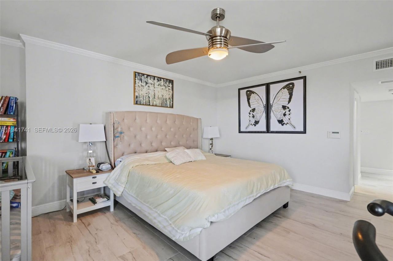 300 Three Islands Blvd, Unit PH3A, Hallandale Beach, FL 33009 Photo