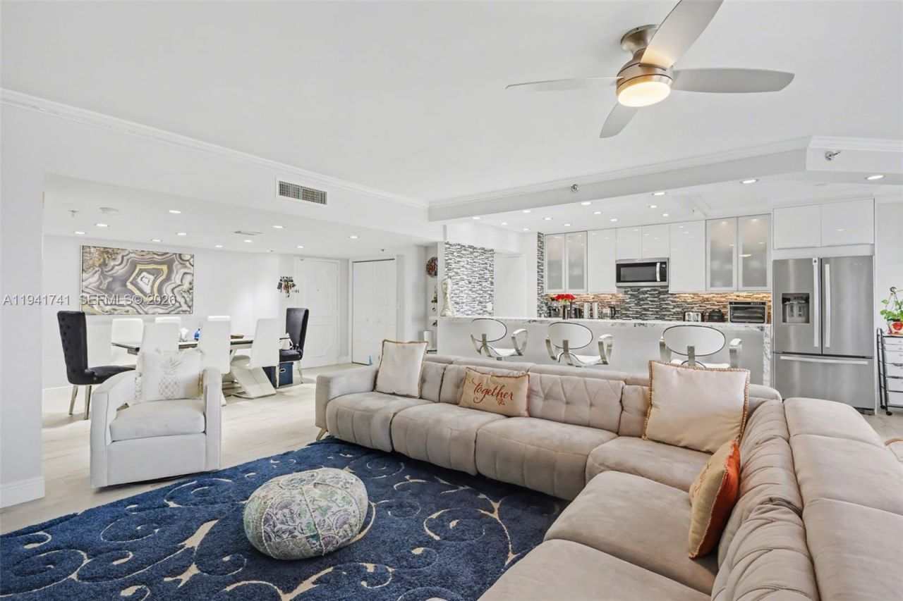 300 Three Islands Blvd, Unit PH3A, Hallandale Beach, FL 33009 Photo