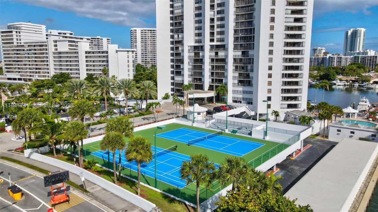 300 Three Islands Blvd, Unit PH3A, Hallandale Beach, FL 33009 Photo