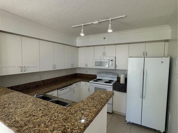 4840 N State Road 7, Unit 207, Coconut Creek, FL 33073